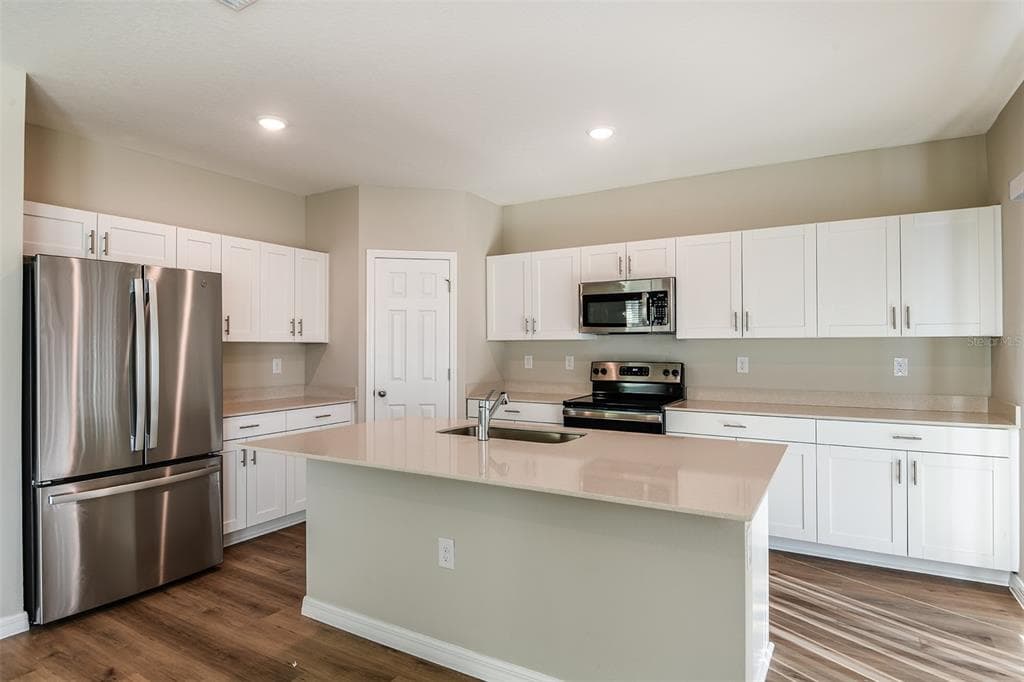 15140 MAUDE LANDING Loop, WIMAUMA, FL 33598 photo 2