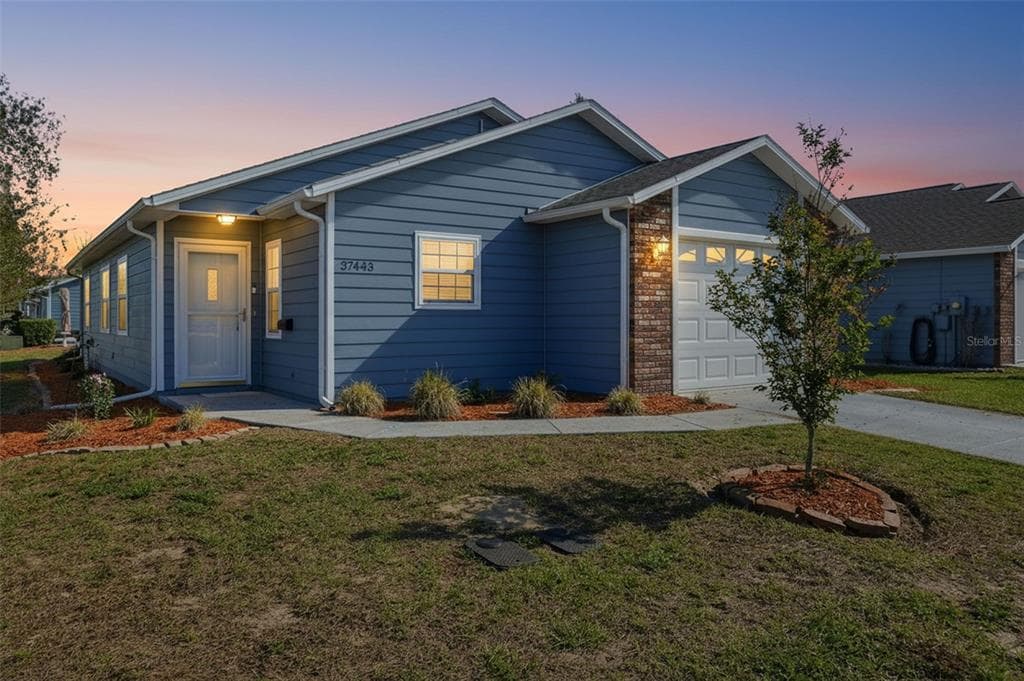 37443 REDBERRY COURT, ZEPHYRHILLS, FL, 33542 photo 3