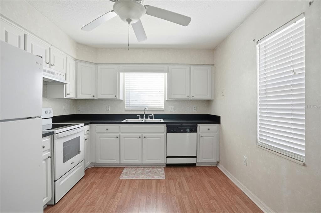 37443 REDBERRY COURT, ZEPHYRHILLS, FL, 33542 photo 5