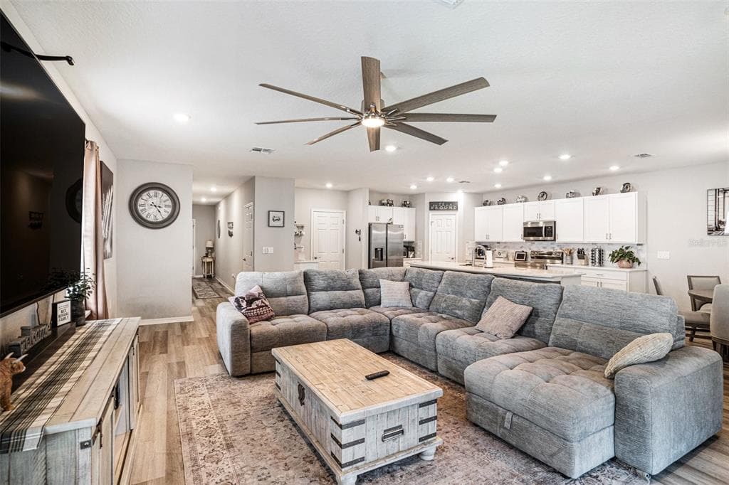 6518 PEBBLEBROOKE DRIVE, ZEPHYRHILLS, FL, 33541 photo 3