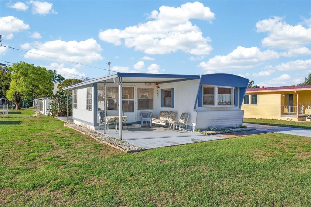 39136 FLORA AVENUE, ZEPHYRHILLS, FL, 33542 photo 5