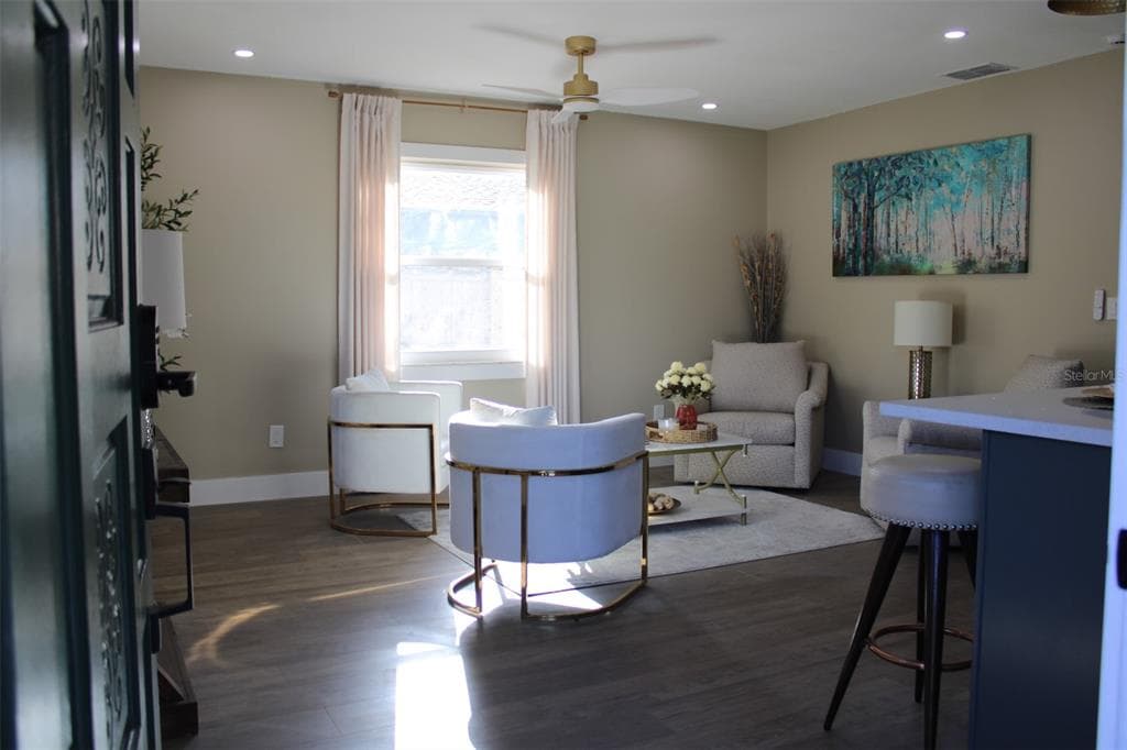 3209 FRIERSON AVENUE, TAMPA, FL, 33610 photo 2