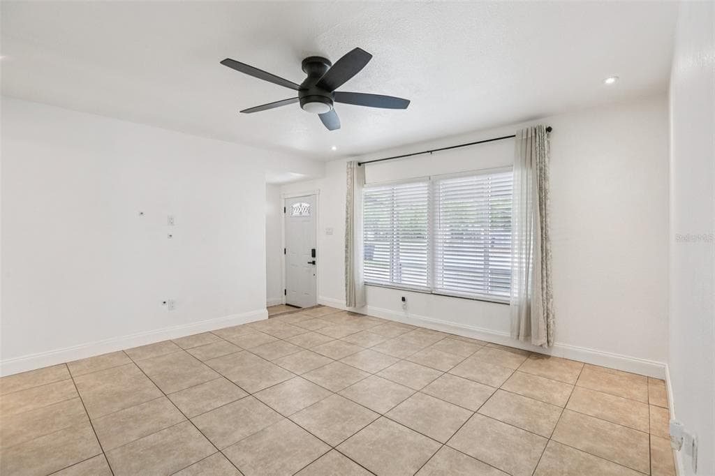 7017 MEADOWLAWN DRIVE, ST PETERSBURG, FL, 33712 photo 5