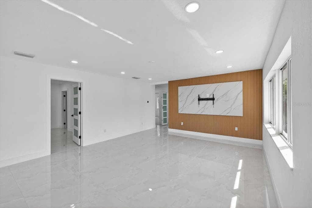 17607 ROCKLEDGE AVENUE, SPRING HILL, FL, 34610 photo 5