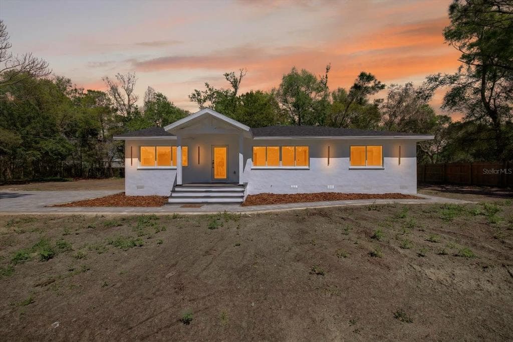 17607 ROCKLEDGE AVENUE, SPRING HILL, FL, 34610 photo 4