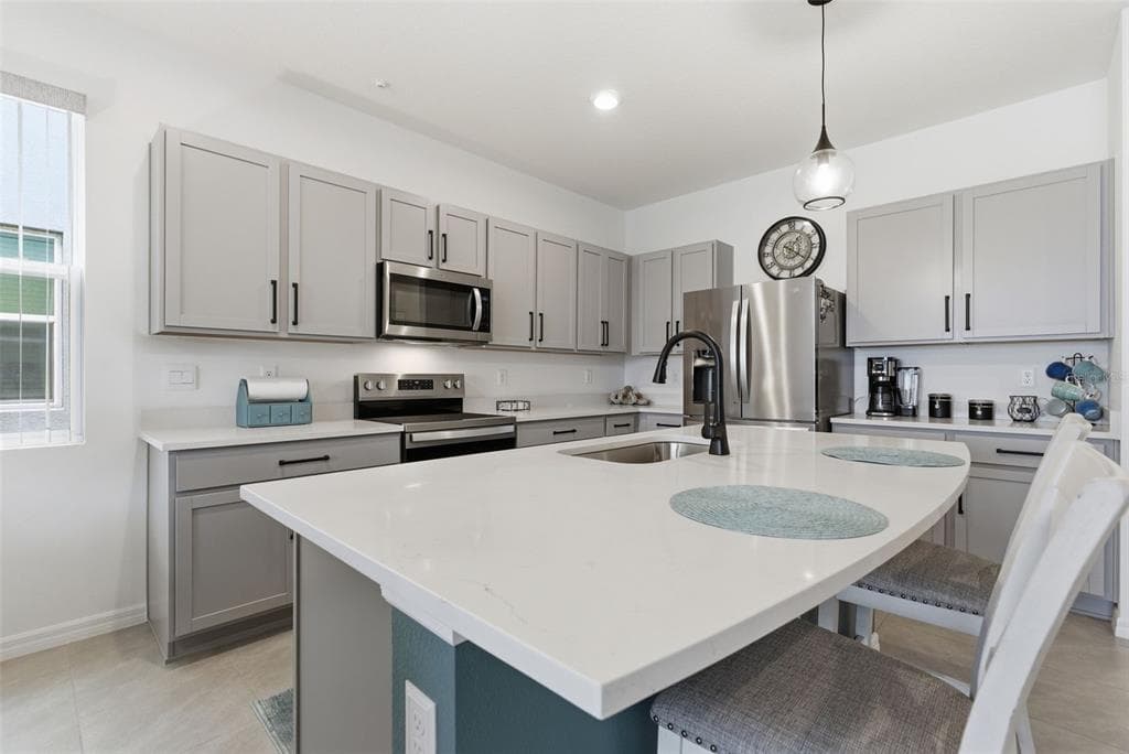 475 MANGROVE SHADE CIRCLE, APOLLO BEACH, FL, 33572 photo 4