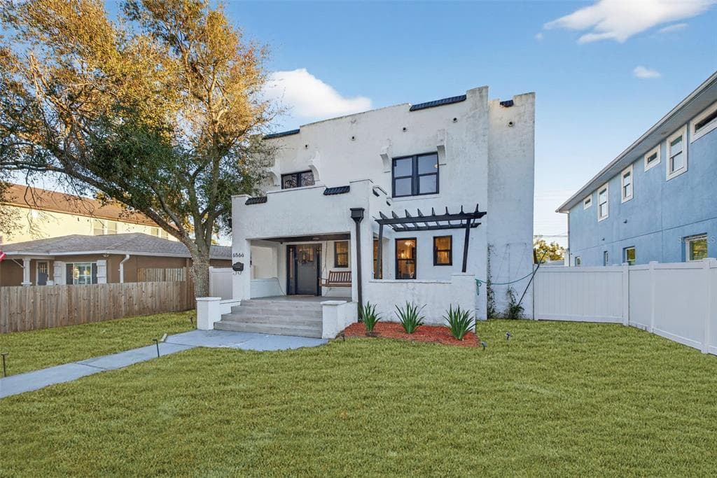 6566 1ST AVENUE, ST PETERSBURG, FL, 33707 photo 2