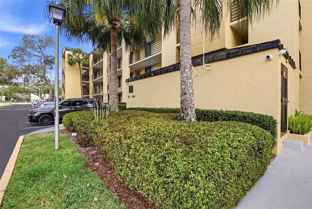 2424 TAMPA BAY BOULEVARD, Unit# M404, TAMPA, FL, 33607 photo 2