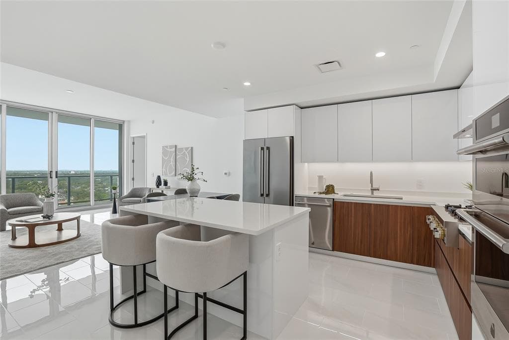 400 CENTRAL AVENUE, Unit# 2008, ST PETERSBURG, FL, 33701 photo 4