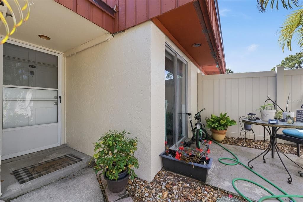 2074 SUNSET POINT ROAD, Unit# 137, CLEARWATER, FL, 33765 photo 2