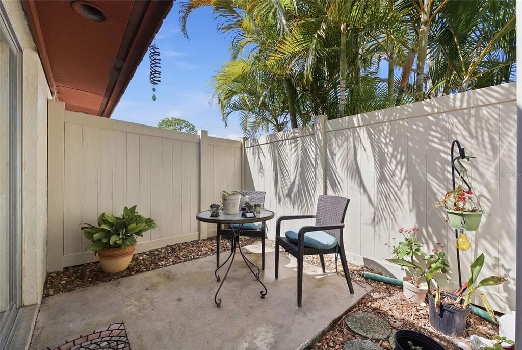 2074 SUNSET POINT ROAD, Unit# 137, CLEARWATER, FL, 33765 photo 3