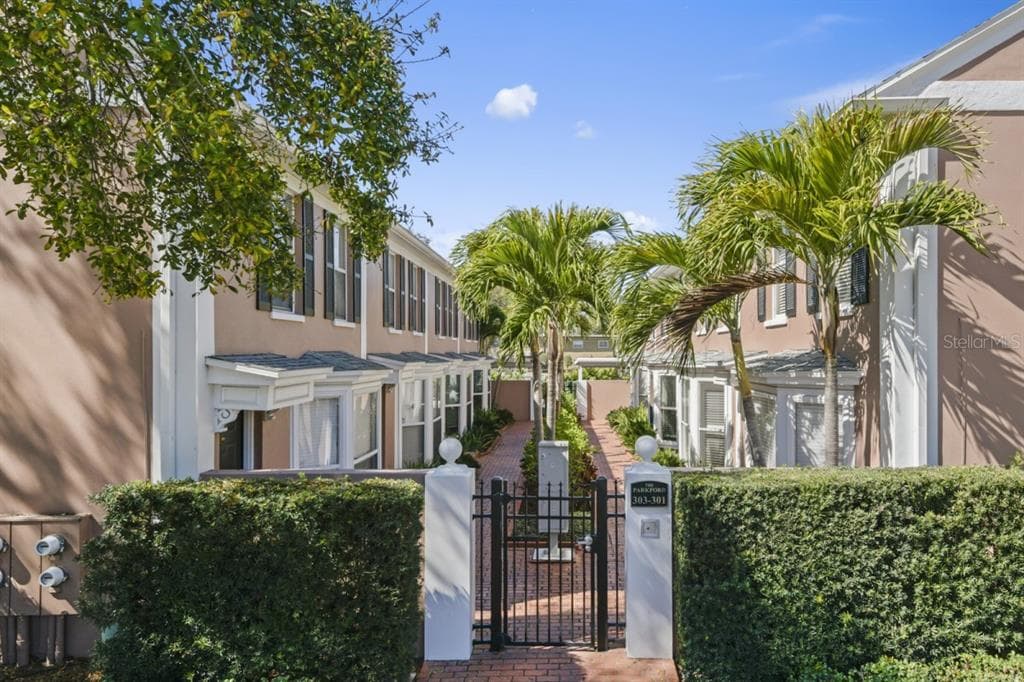 301 BUNGALOW PARK AVENUE, Unit# C, TAMPA, FL, 33609 photo 2