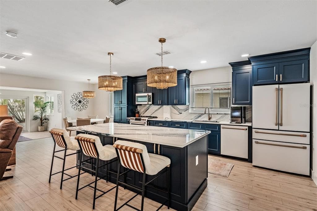 11425 5TH STREET, TREASURE ISLAND, FL, 33706 photo 4