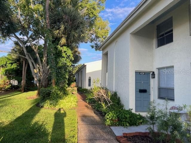 4220 LA DEGA COURT, TAMPA, FL, 33611 photo 2