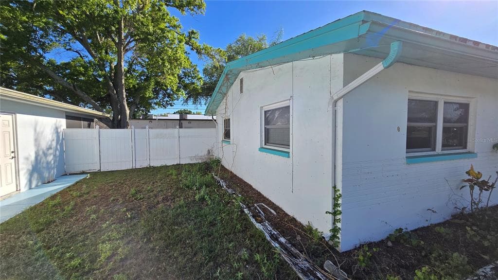 2221 EUCLID CIRCLE, CLEARWATER, FL, 33764 photo 2