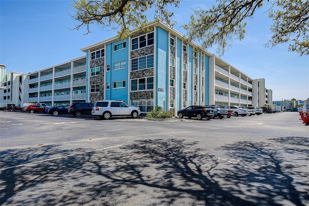 6363 GULF WINDS DRIVE, Unit# 327, ST PETE BEACH, FL, 33706 photo 2