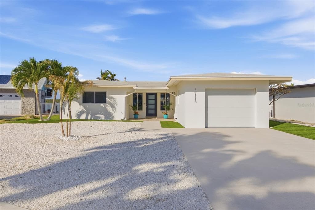 16113 5th Street E, Redington Beach, FL, 33708
