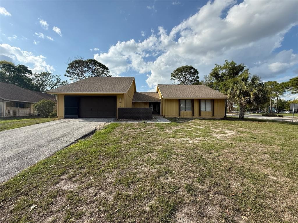 9085 Heather Boulevard, Weeki Wachee, FL, 34613