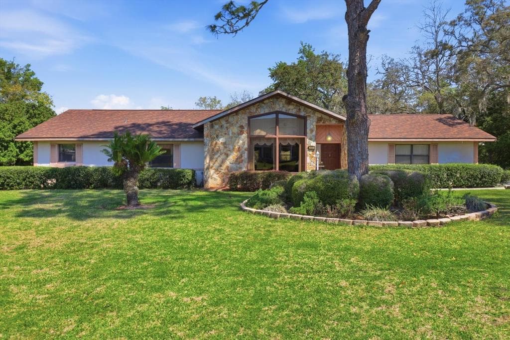 685 E Savoy Street, Lecanto, FL, 34461