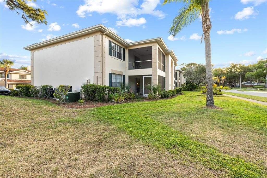 3402 Latania Drive, Unit 321, Tampa, FL, 33618