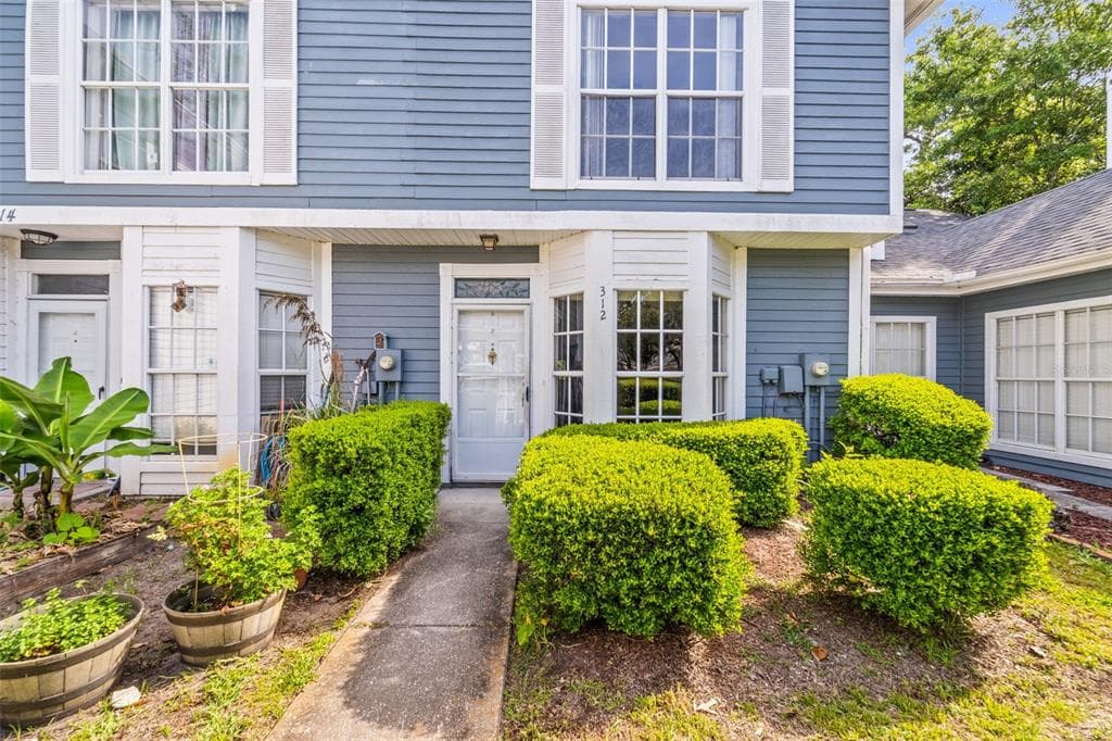 312 Winchester Way, Palm Harbor, FL, 34684