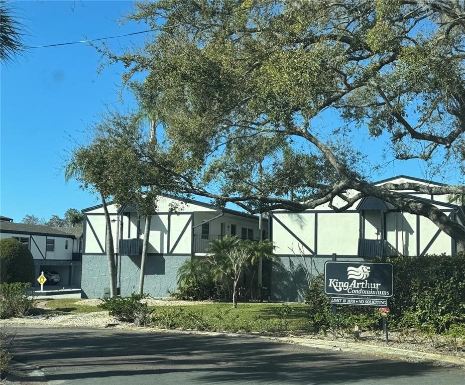 1126 King Arthur Court, Unit 413, Dunedin, FL, 34698