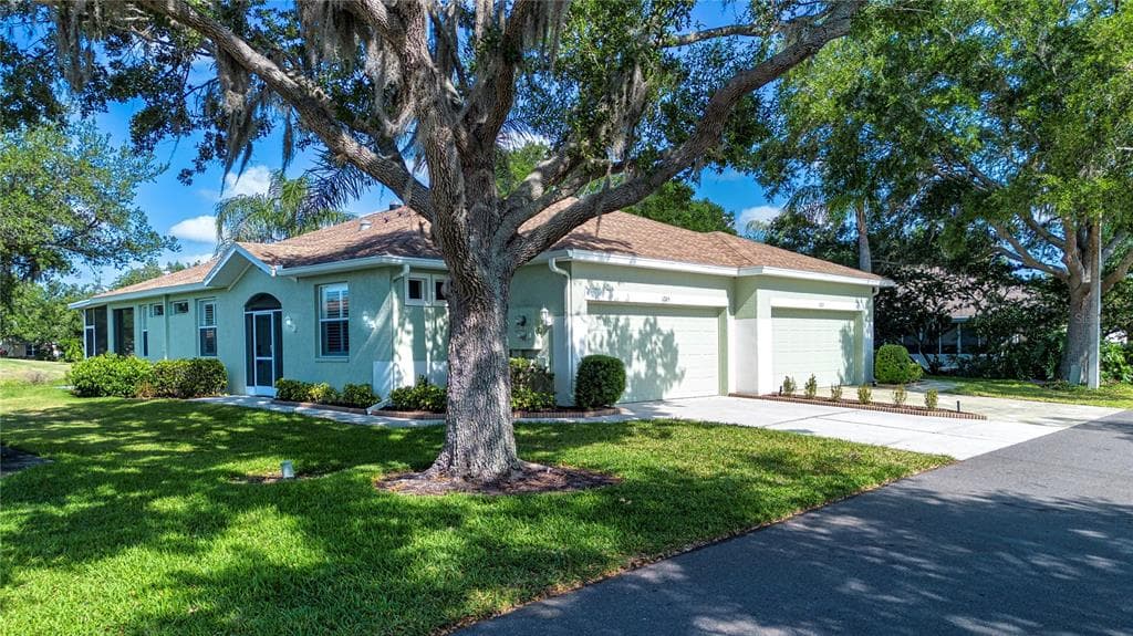 1205 Huntington Greens Drive, Sun City Center, FL, 33573