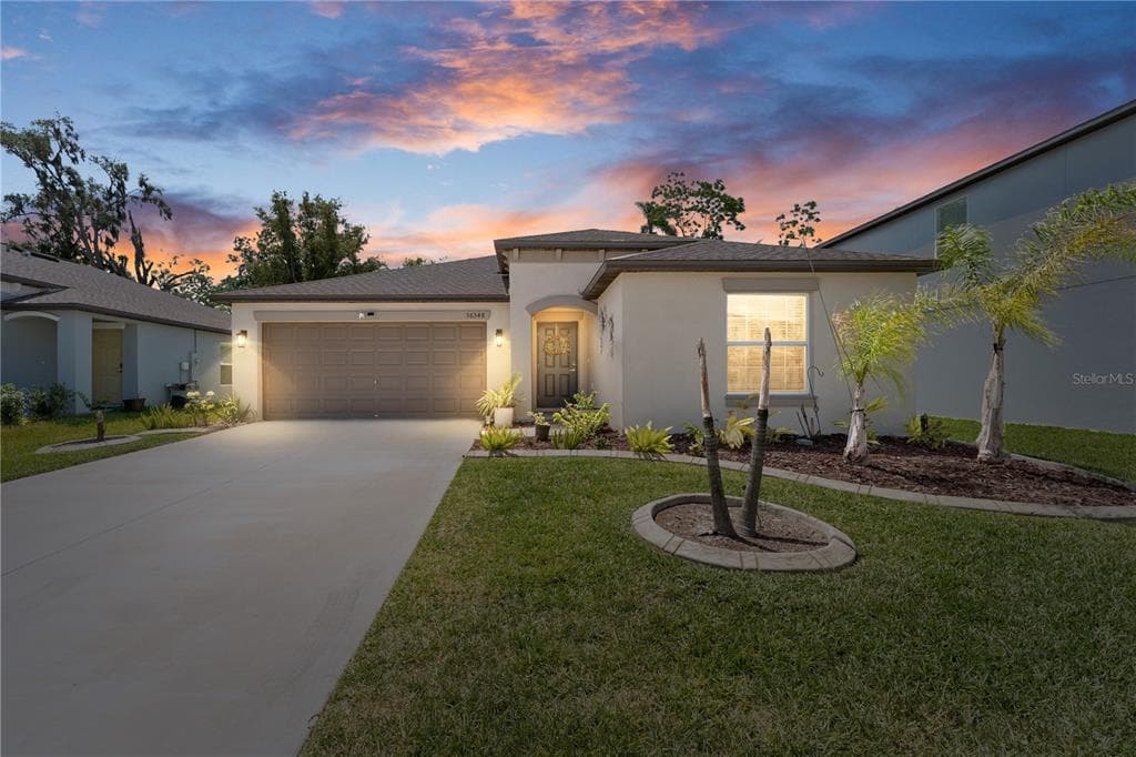 36548 Garden Wall Way, Zephyrhills, FL, 33541