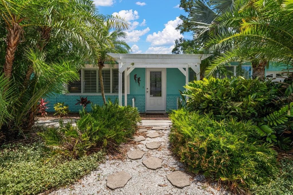 301 Cevera Drive, Dunedin, FL, 34698