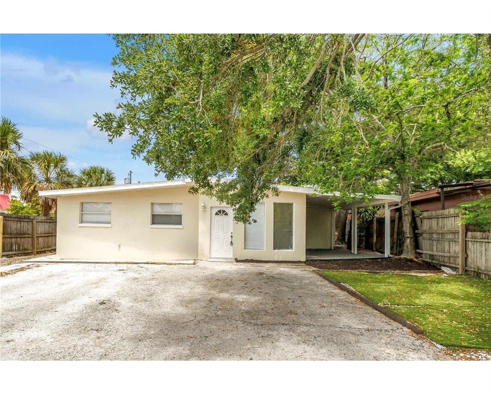 110 NE Monroe Circle N, Unit 1, St Petersburg, FL, 33702