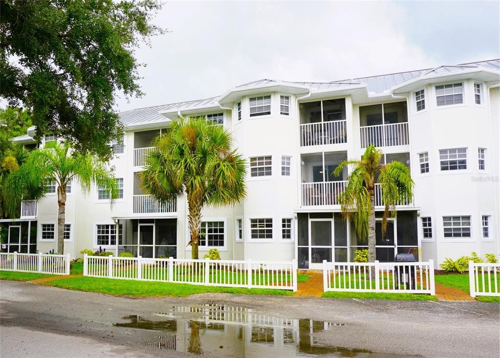 2077 Wetland Point, Unit 1301, Lutz, FL, 33558