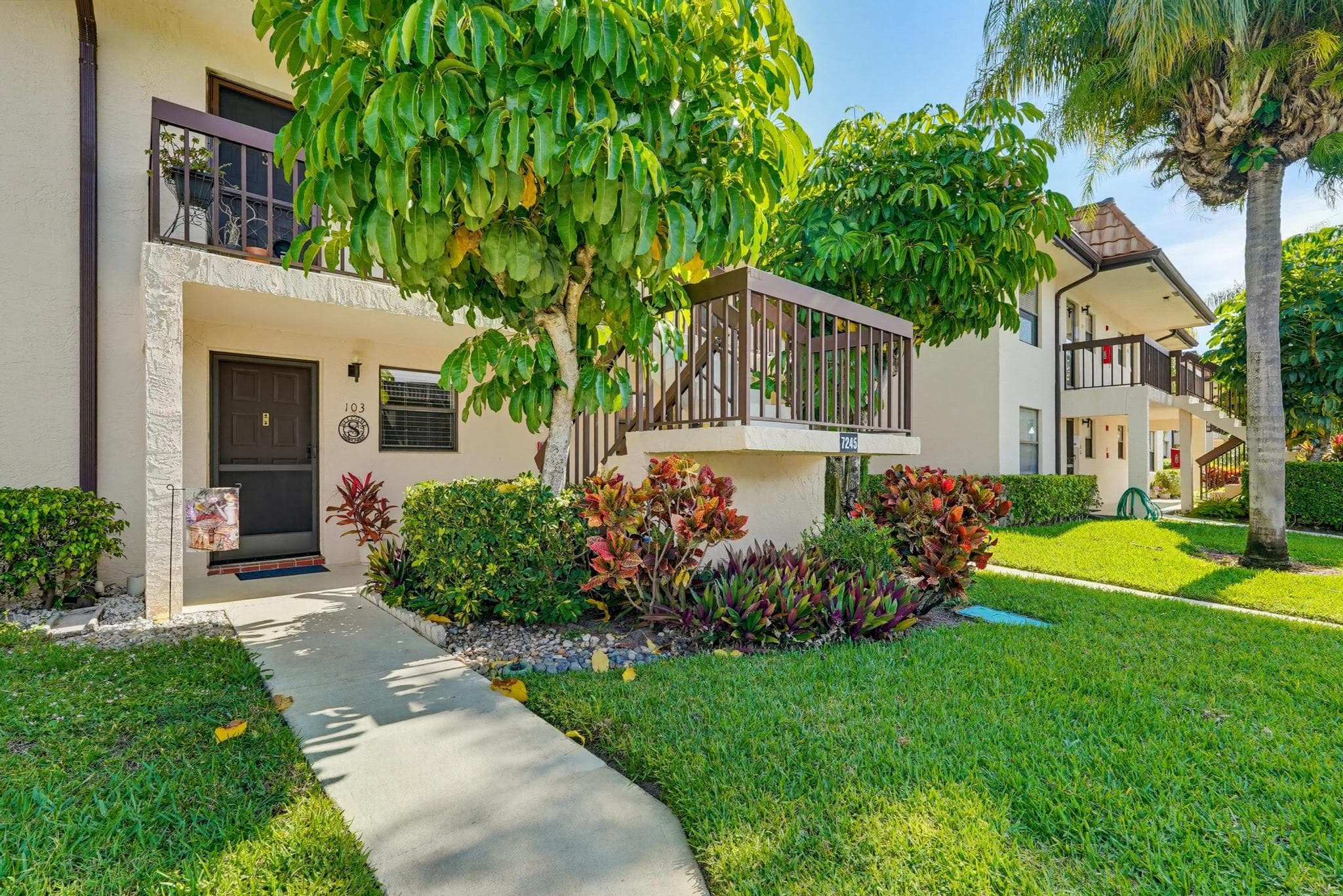 7245 Golf Colony Court 204, Lake Worth, FL 33467