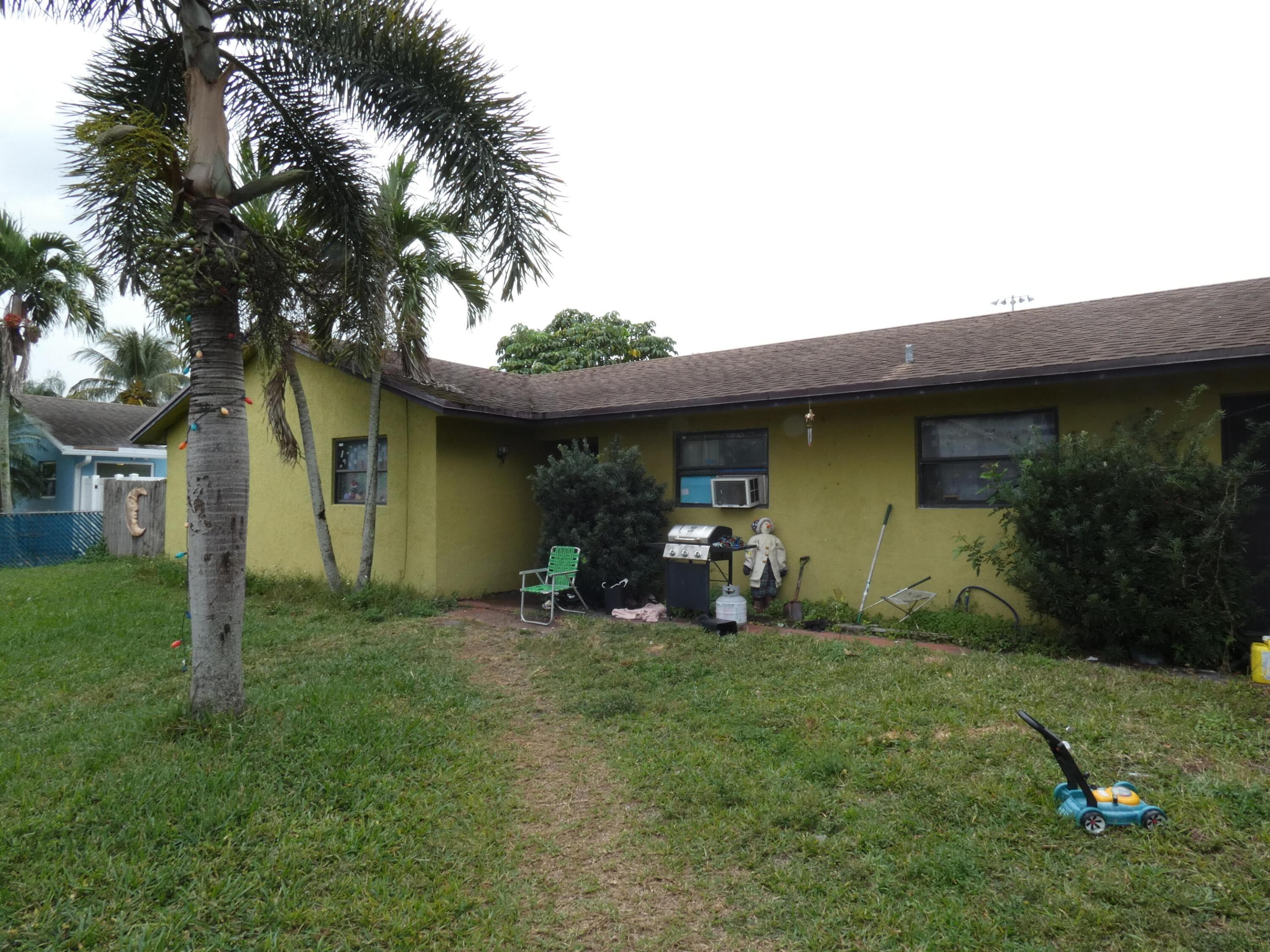 6663 Riggers Road, Lake Worth, FL 33462