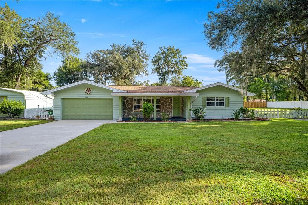 9415 GREEN BAY LANE, CRYSTAL RIVER, FL 34428