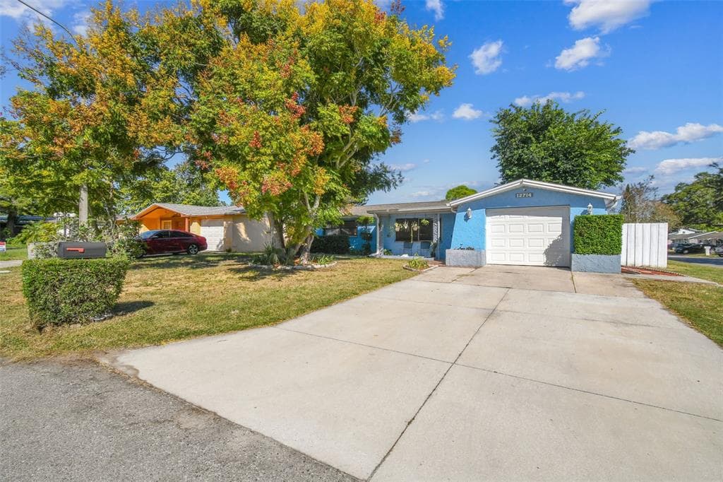 12714 MULBERRY Lane, HUDSON, FL 34667 photo 2