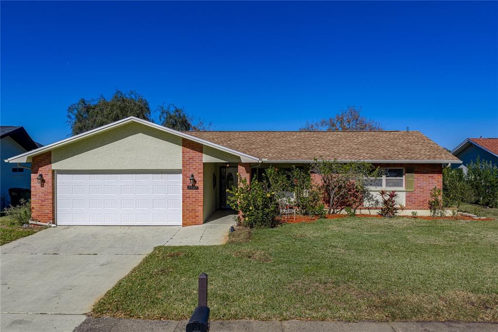 2927 MACALPIN DRIVE, PALM HARBOR, FL 34684