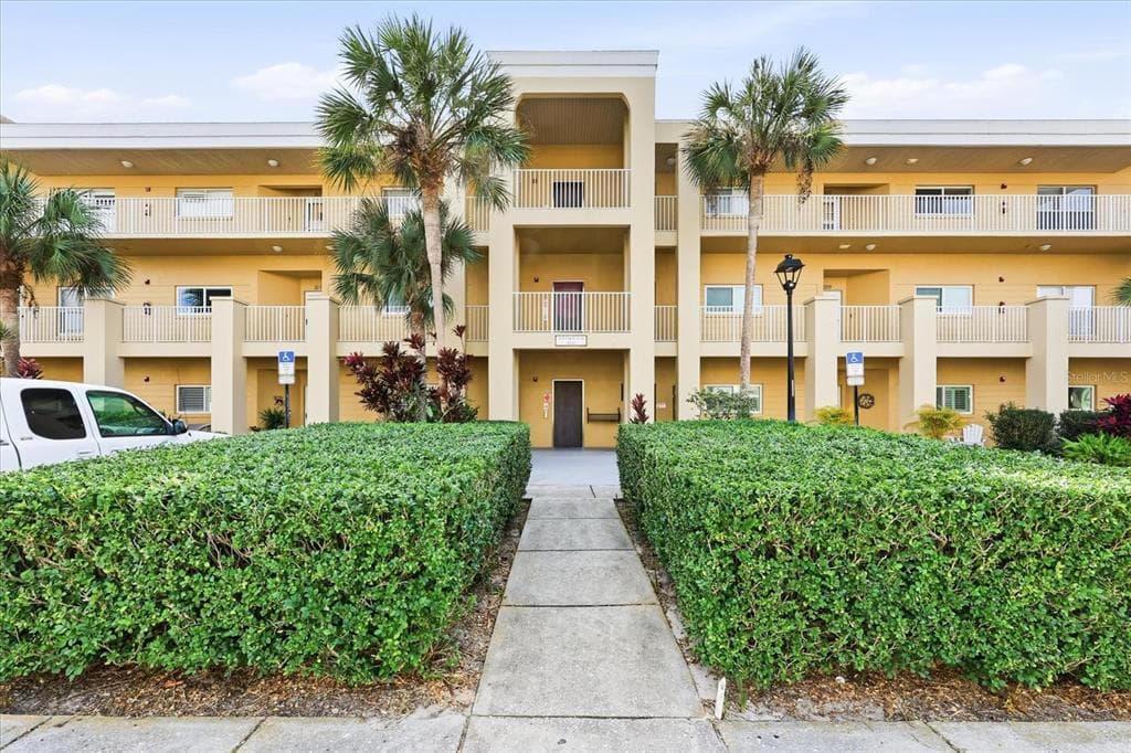 2231 UTOPIAN DRIVE Unit 309, CLEARWATER, FL 33763