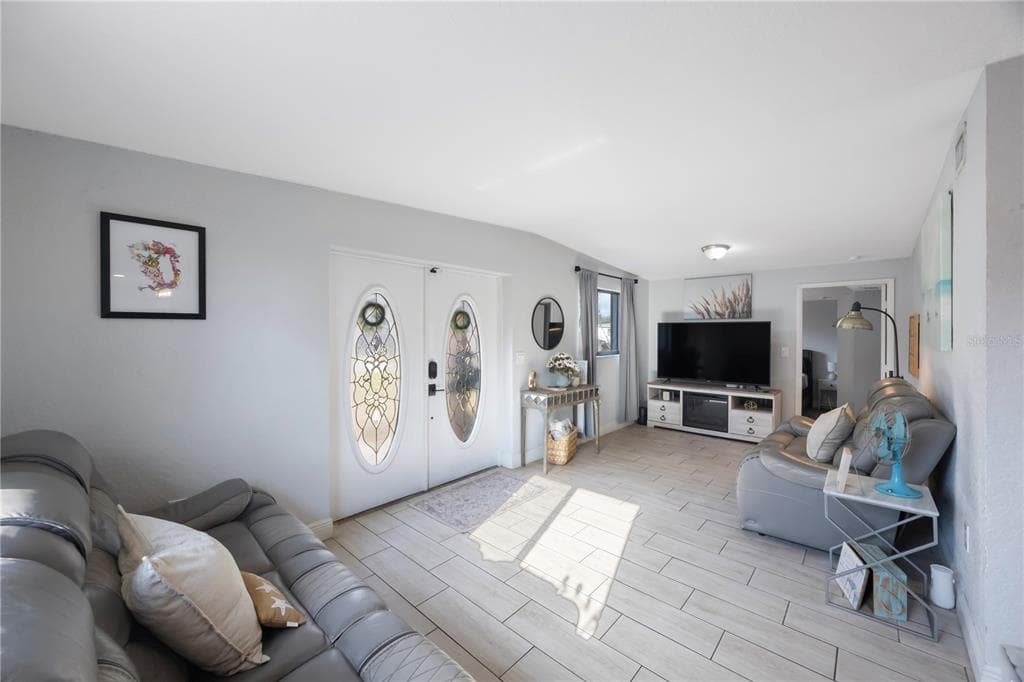 9169 ROBIN ROAD, SEMINOLE, FL 33777 photo 3