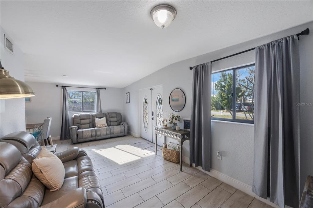 9169 ROBIN ROAD, SEMINOLE, FL 33777 photo 4