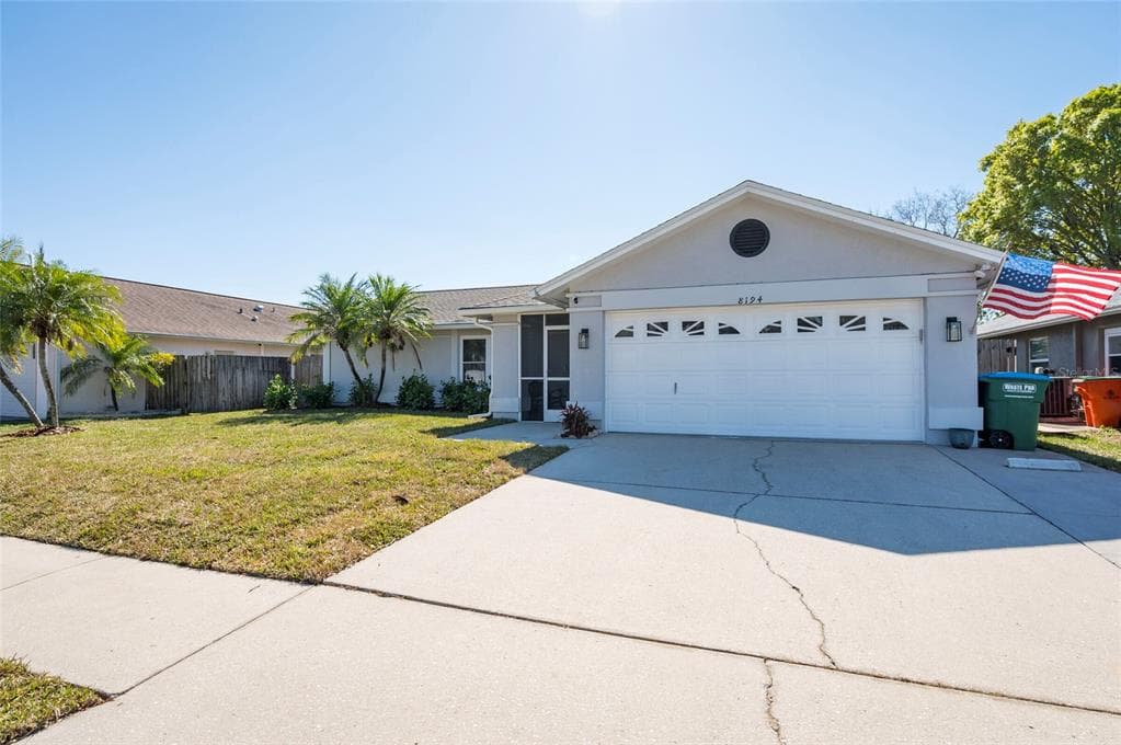 8194 124TH TERRACE, LARGO, FL 33773 photo 3