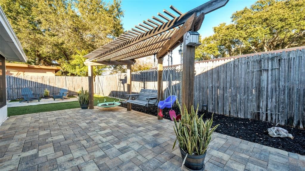 2033 58TH LANE, CLEARWATER, FL 33760 photo 3