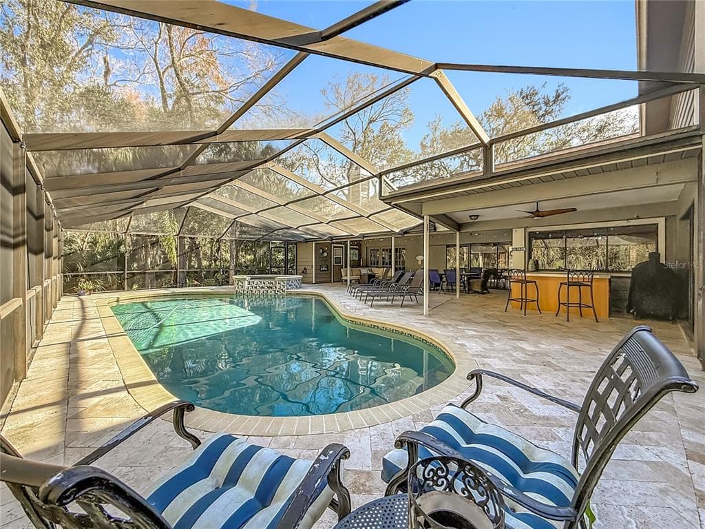 50 WILLOWOOD Lane, OLDSMAR, FL 34677 photo 2