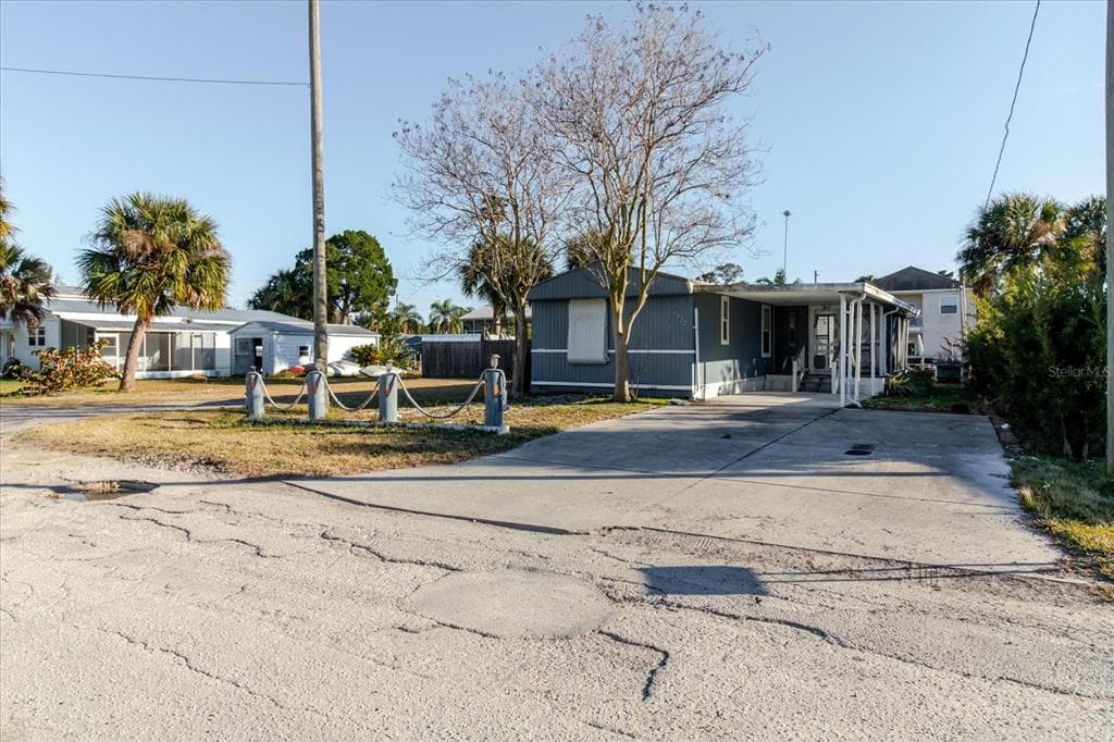 7022 FAIR LANE, HUDSON, FL 34667 photo 2