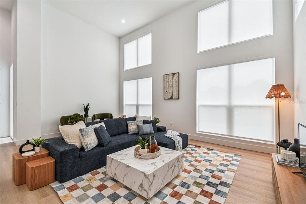 3840 POMPANO Drive, Street PETERSBURG, FL 33705 photo 3