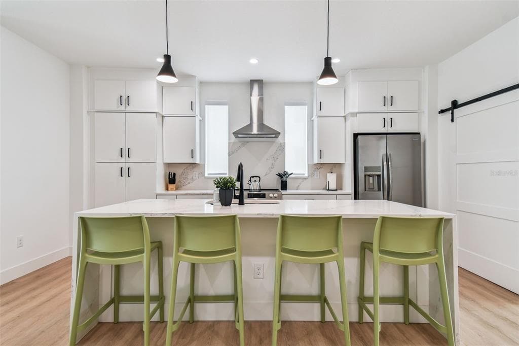 3840 POMPANO Drive, Street PETERSBURG, FL 33705 photo 5