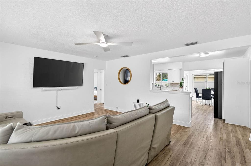 5287 99TH WAY, SEMINOLE, FL 33708 photo 5