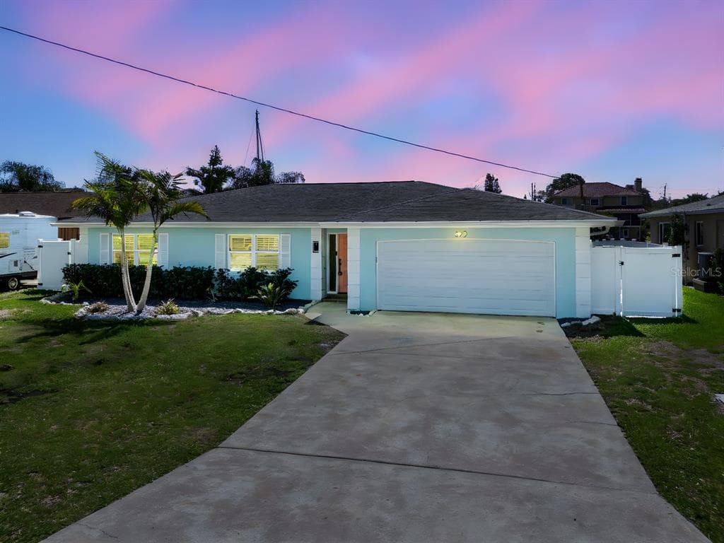 372 WESTWINDS Drive, PALM HARBOR, FL 34683