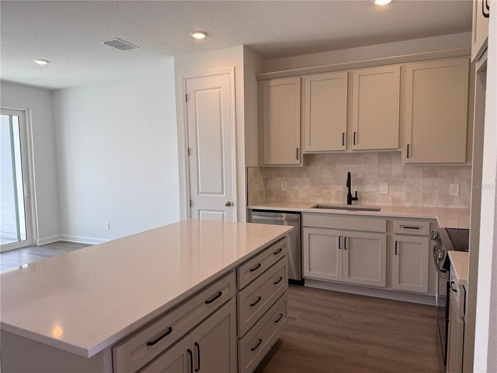 7614 DEER VALLEY CIRCLE, TAMPA, FL 33635 photo 5