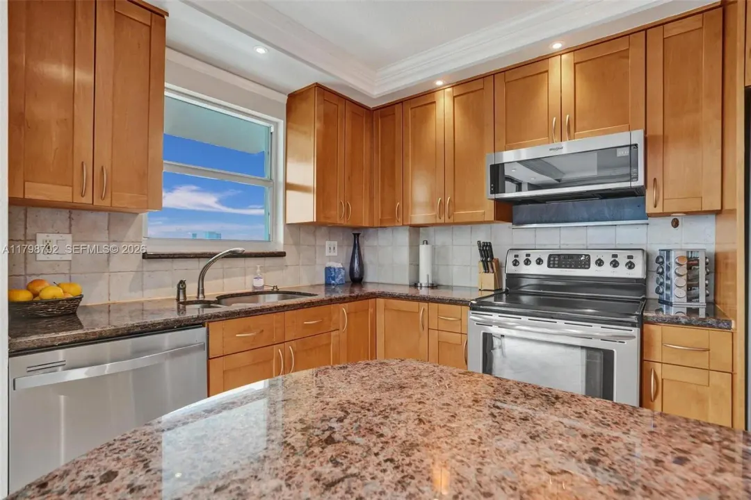 137 Golden Isles Drive 1105, Hallandale Beach, FL 33009