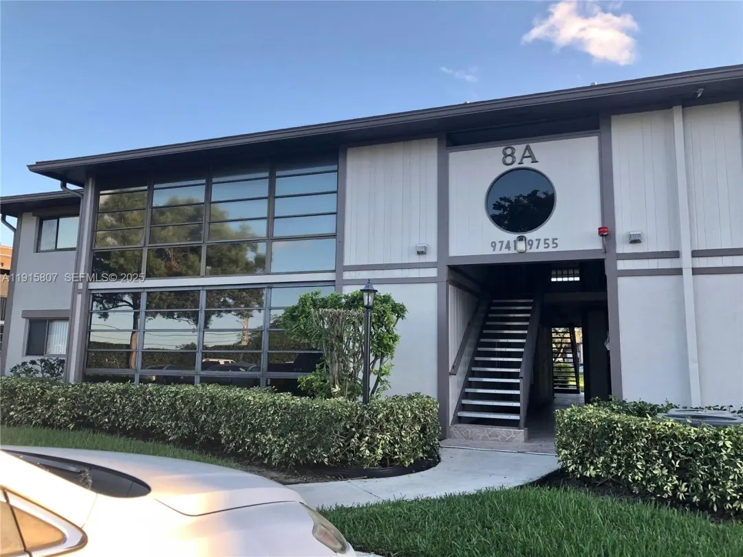 9753 W Mcnab Road 112, Tamarac, FL 33321